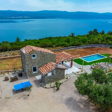 Mare * Vrbnik (Primorje-Gorski Kotar)