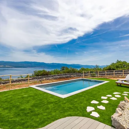 Mare Villa